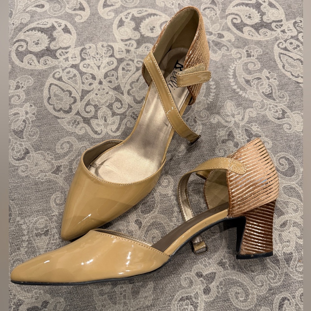 Bellini Lite Taupe Patent and Gold Corduroy Women's Heels